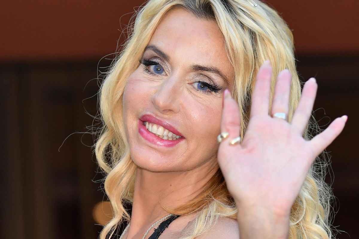 Valeria Marini gaffe in diretta tv