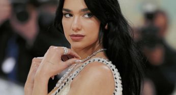 Dua Lipa divina sul red carpet con un nude look da infarto: “La più bella del mondo”
